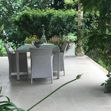 לינה וארוחת בוקר גימראייש Camelias מראה חיצוני תמונה